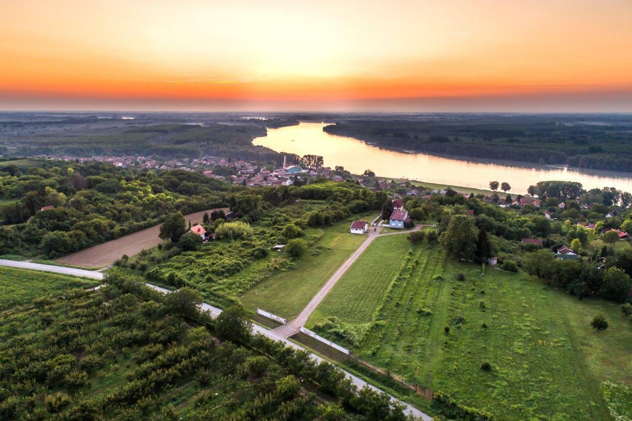Danubio Residence Aljmaš Extérieur photo