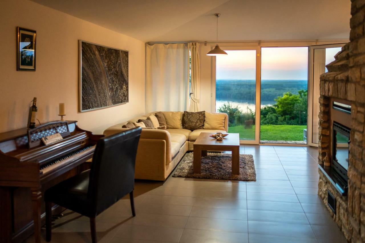 Danubio Residence Aljmaš Extérieur photo