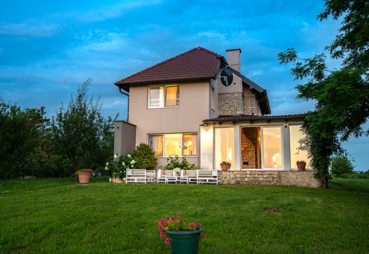 Danubio Residence Aljmaš Extérieur photo