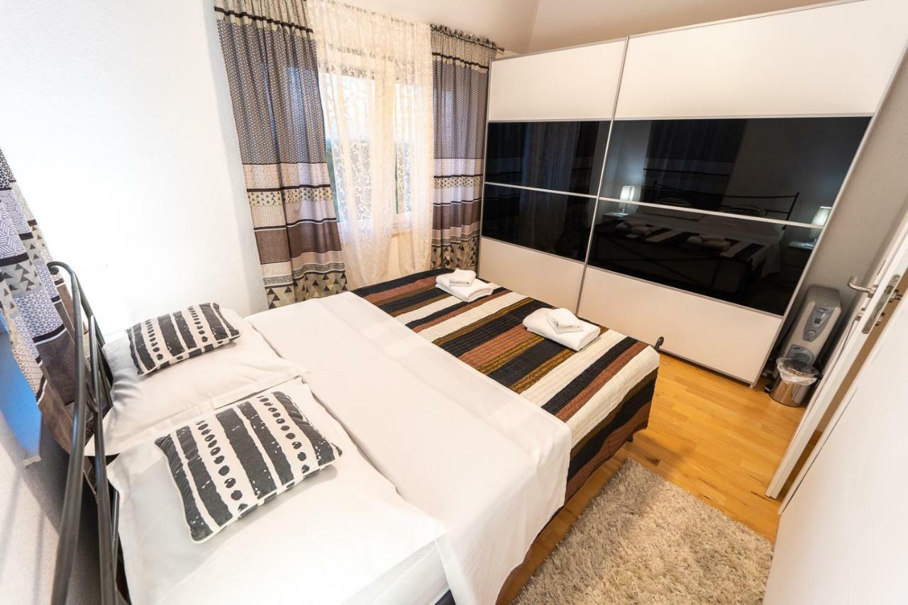 Danubio Residence Aljmaš Extérieur photo